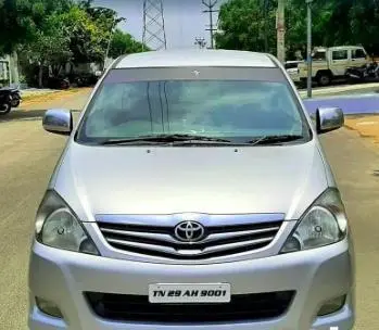 Toyota Innova 2.5 V 7 STR 2011