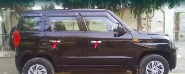 Mahindra TUV300 T4 Plus 2016