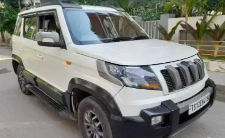 Mahindra TUV300 T10 2018
