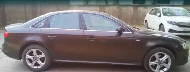 Audi A4 35 TDI Premium Sunroof 2013