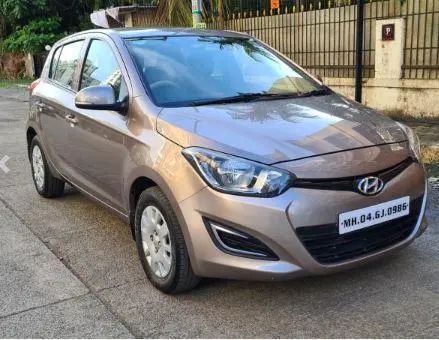 Hyundai i20 Magna 1.2 (O) 2013