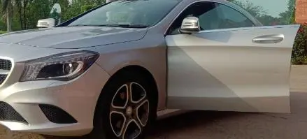 Mercedes-Benz CLA 200 CGI 2016