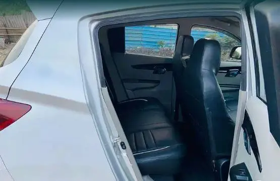 Mahindra KUV100 mFALCON G80 K8 2016