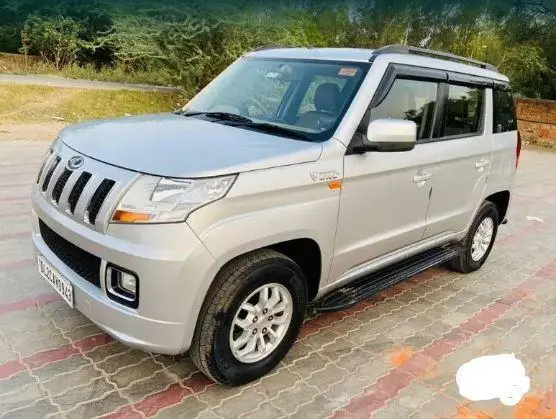 Mahindra TUV300 T8 2016