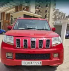 Mahindra TUV300 T8 AMT 2017