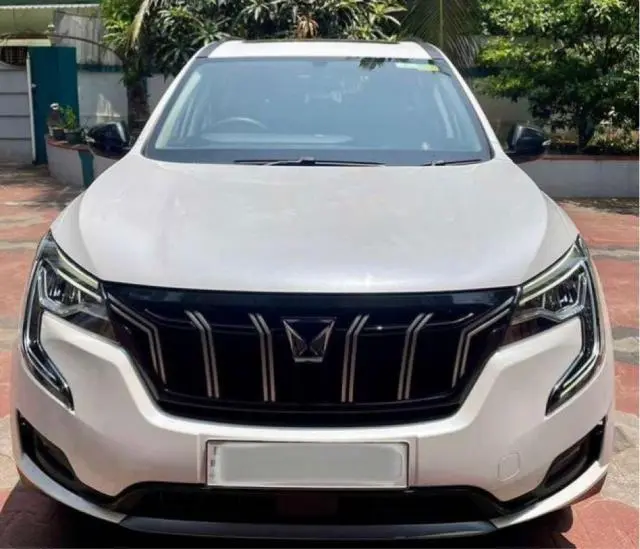 Mahindra XUV700 AX 7 Petrol AT 7 STR 2022