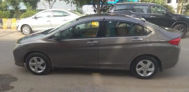 Honda City 1.5 V MT 2016