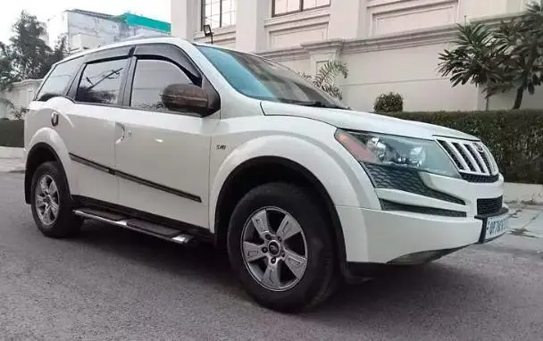 Mahindra XUV500 W8 2012