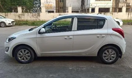 Hyundai i20 Sportz 1.2 (O) 2012