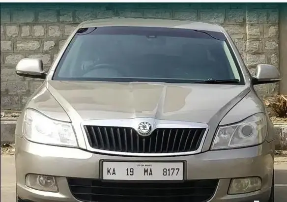 Skoda Laura ELEGANCE 1.9 TDI MT 2009