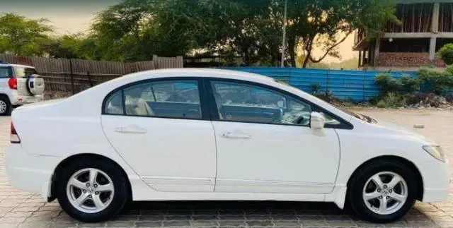 Honda Civic 1.8 V 2011