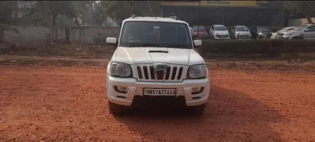 Mahindra Scorpio SLE BS IV 2014