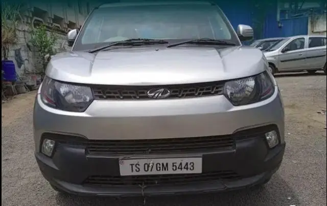 Mahindra KUV100 K4 5 STR 2017