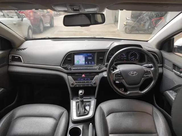 Hyundai Elantra 2.0 SX AT 2017