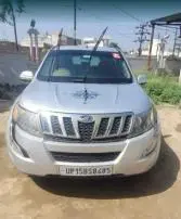 Mahindra XUV500 W6 2015