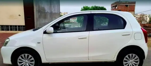 Toyota Etios Liva GD 2012