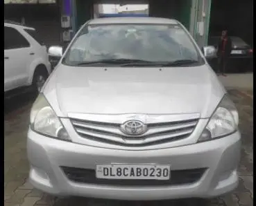 Toyota Innova 2.5 GX 7 STR BS IV 2011