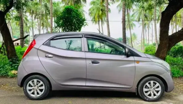Hyundai Eon Magna + 2013