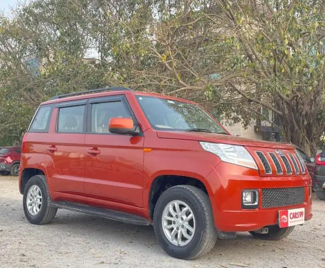 Mahindra TUV300 T8 2017