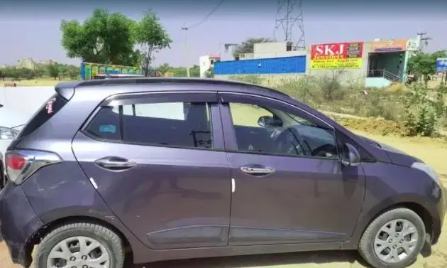 Hyundai Grand i10 Sportz U2 1.2 CRDi 2015