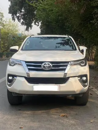 Toyota Fortuner 2.8 4x2 AT 2018