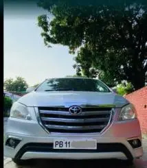 Toyota Innova 2.5 G 7 STR BS III 2013