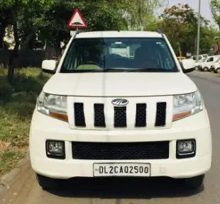 Mahindra TUV300 T8 AMT 2015