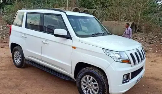 Mahindra TUV300 T8 2017
