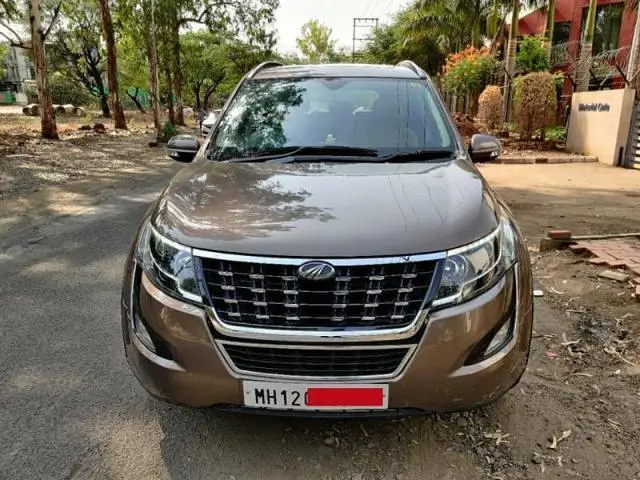 Mahindra XUV500 W11 2018