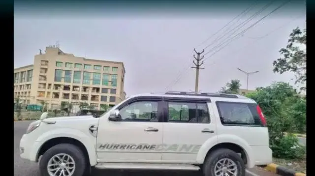 Ford Endeavour XLT TDCI 4X2 2013