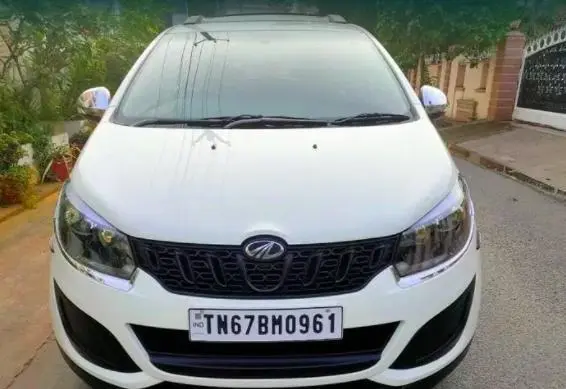 Mahindra Marazzo M2 8 STR BS6 2021