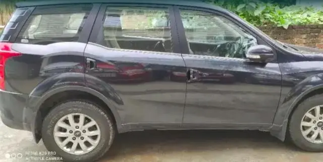 Mahindra XUV500 W10 AT 2017
