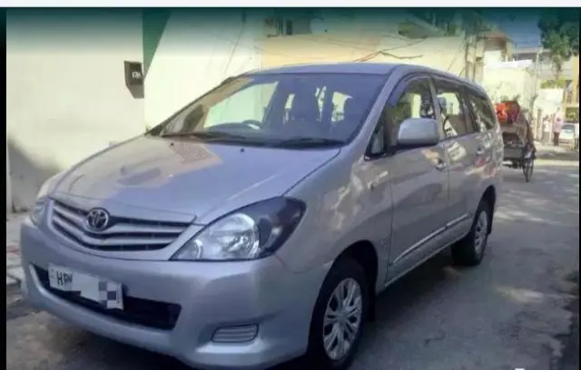 Toyota Innova 2.5 G 7 STR BS IV 2011