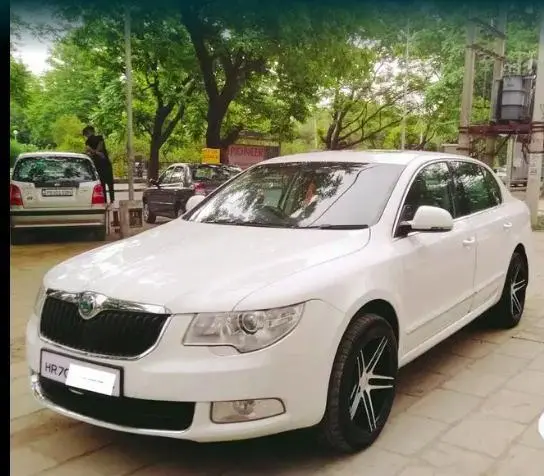 Skoda Superb 2.0 L&K TDI AT 2010
