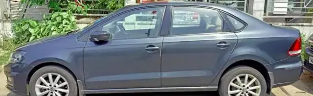 Volkswagen Vento 1.6L Highline 2017