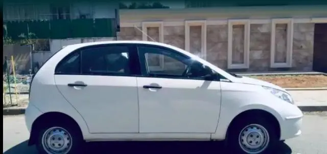 Tata Indica Vista LX Quadrajet 2012