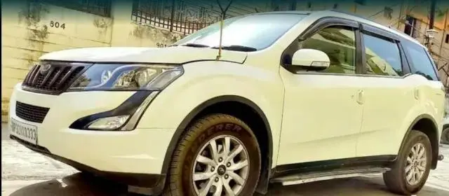 Mahindra XUV500 W10 AWD 2017