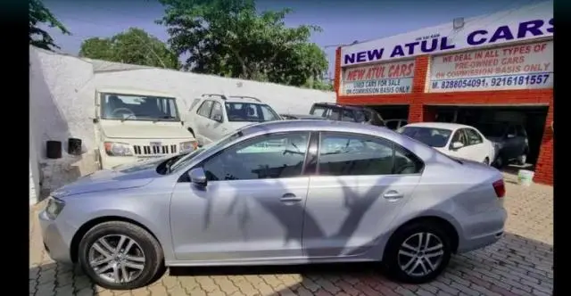 Volkswagen Jetta 2.0L TDI Highline AT 2012