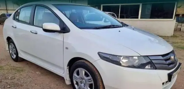 Honda City S i-VTEC 2010