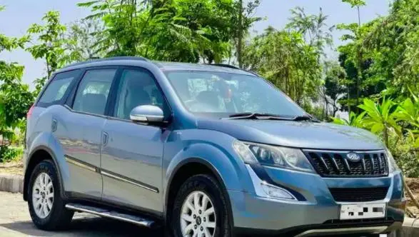 Mahindra XUV500 W8 2015