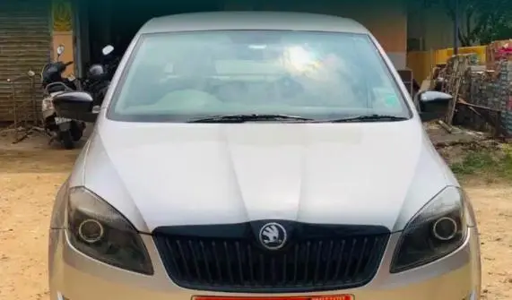 Skoda Rapid ELEGANCE 1.6 TDI MT 2012