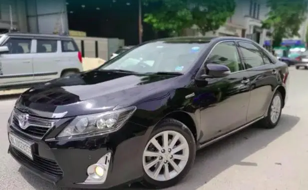 Toyota Camry Hybrid 2015