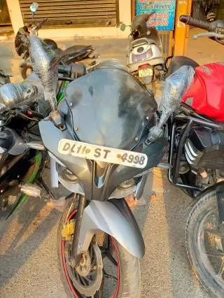Bajaj Pulsar RS200 2018