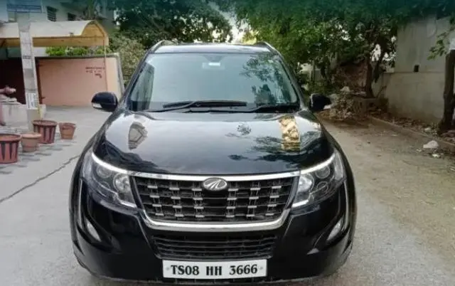 Mahindra XUV500 W7 2020