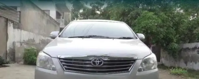 Toyota Innova 2.5 V 7 STR 2013