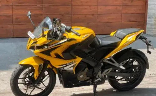 Bajaj Pulsar RS200 2016