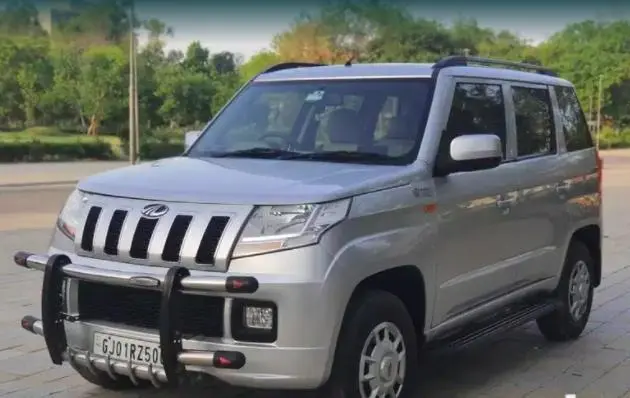 Mahindra TUV300 T6 Plus 2017