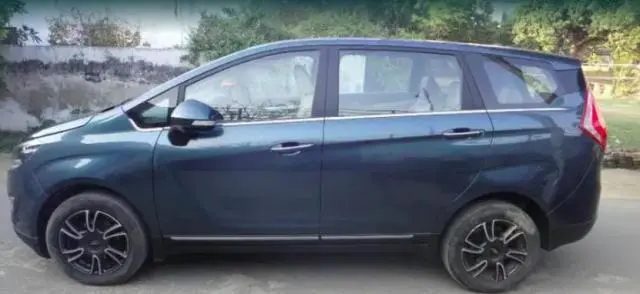 Mahindra Marazzo M8 7 STR 2018
