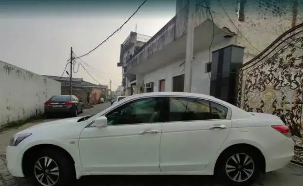 Honda Accord 2.4 Elegance MT 2011