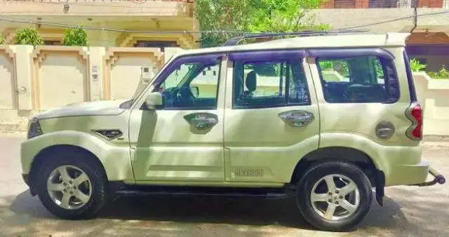 Mahindra Scorpio S7 140 2WD 7 SEATER 2020